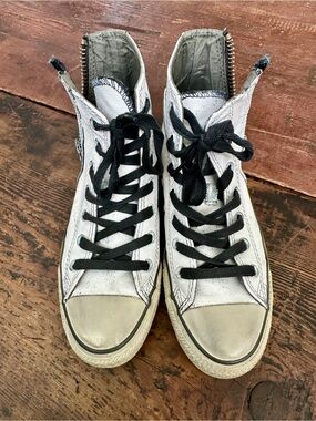 Converse John Vavartos Beluga Black distressed Converse